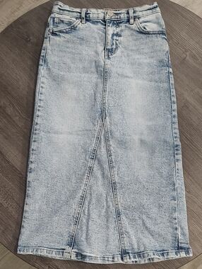 art class Light Wash Denim Midi Skirt with Front Panel